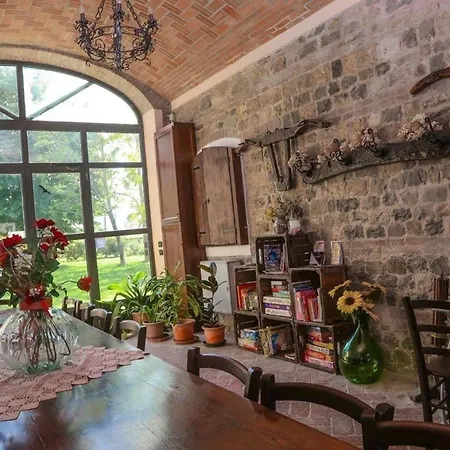 In Einem Bauernhaus, Mit Garten, Haustiere Erlaubt